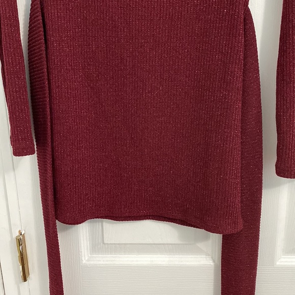 NWT FASHION NOVA OFF SHOULD TOP LONG SLEEVE TIE FRONT SIZE L BURGUNDY - Picture 5 of 8